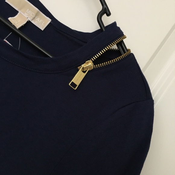 Michael Kors shoulder zip t-shirt - Picture 2 of 3
